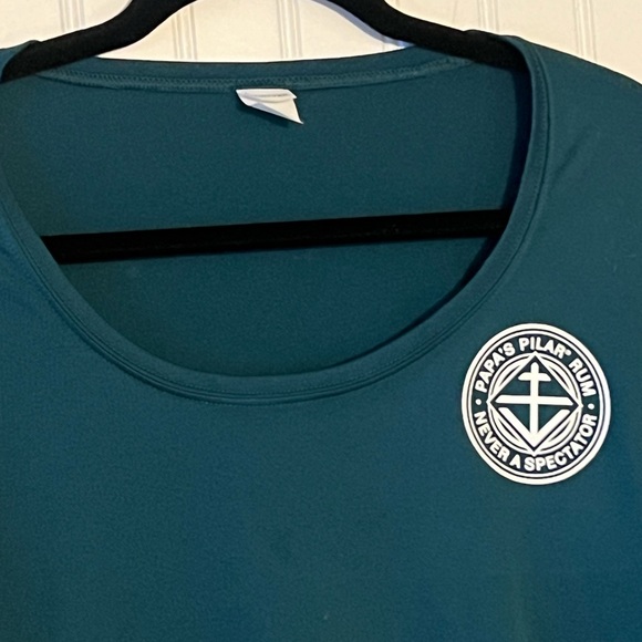 Hemingway Distillery Souvenir Shirt. Papa’s Pilar. Key West Distillery. - Picture 2 of 9